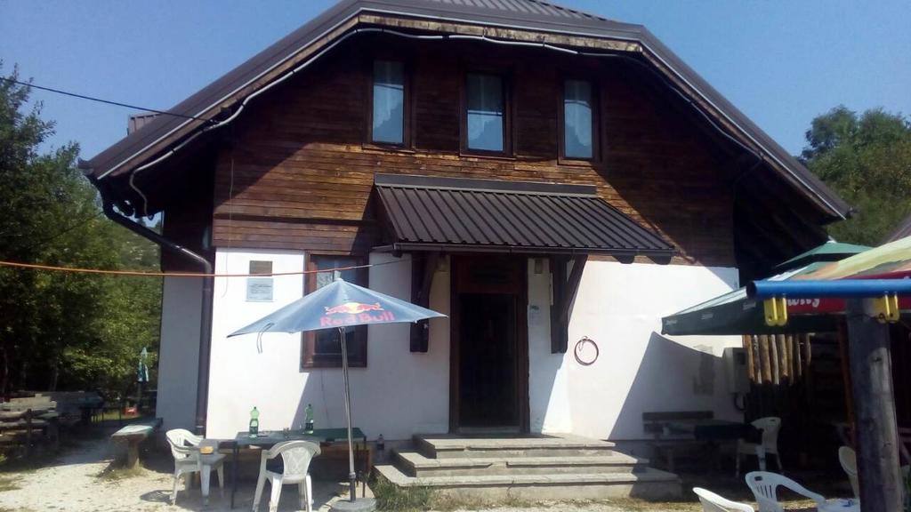 Planinarski Dom Cavljak *